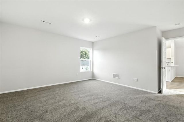 455 Rock Creek Drive, Tonganoxie, KS 66086