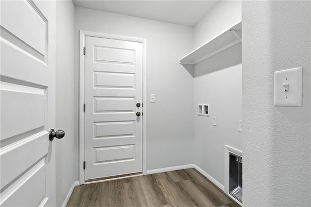 455 Rock Creek Drive, Tonganoxie, KS 66086