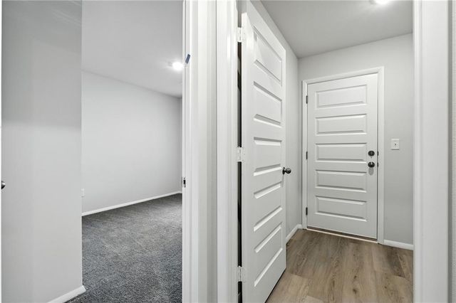 455 Rock Creek Drive, Tonganoxie, KS 66086