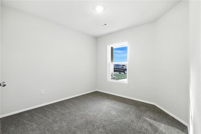 455 Rock Creek Drive, Tonganoxie, KS 66086