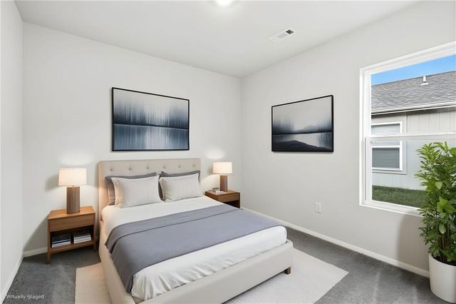 455 Rock Creek Drive, Tonganoxie, KS 66086