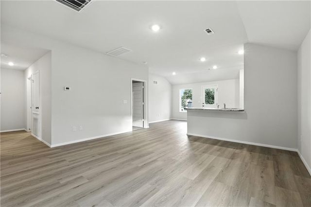 455 Rock Creek Drive, Tonganoxie, KS 66086