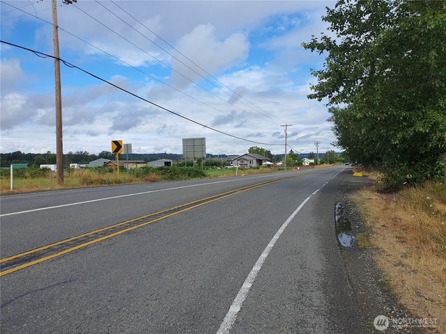 19210 Pioneer Way E, Orting, WA 98360