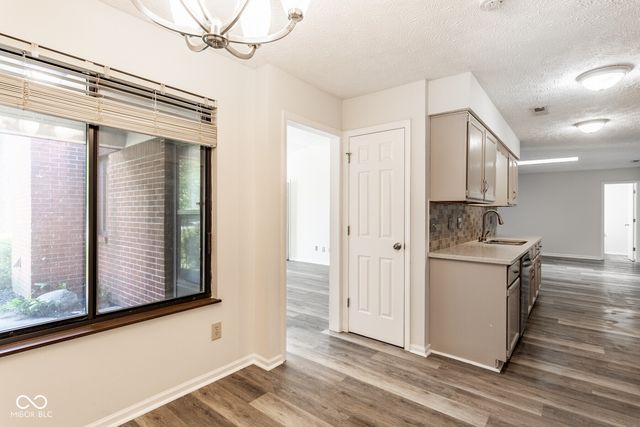 9350 Golden Leaf Way, Indianapolis, IN 46260
