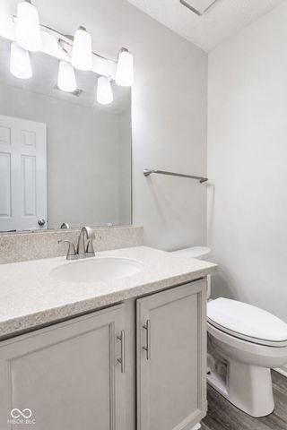 9350 Golden Leaf Way, Indianapolis, IN 46260