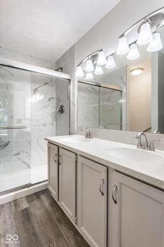 9350 Golden Leaf Way, Indianapolis, IN 46260