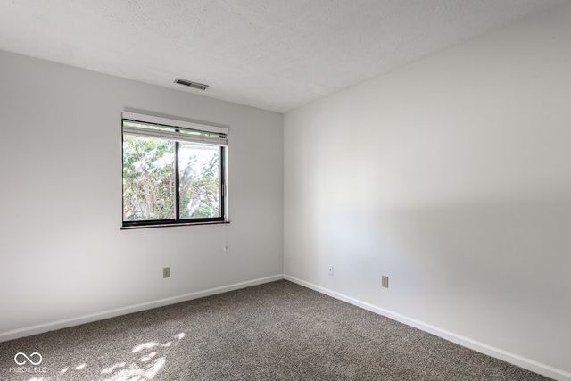 9350 Golden Leaf Way, Indianapolis, IN 46260
