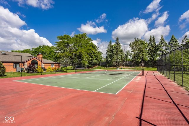 9350 Golden Leaf Way, Indianapolis, IN 46260