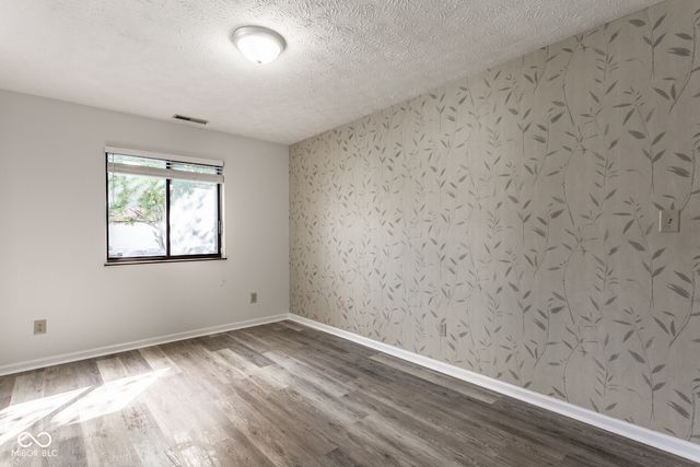 9350 Golden Leaf Way, Indianapolis, IN 46260