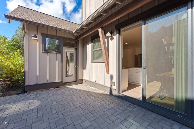 19737 SW River Camp Lane, Bend, OR 97702