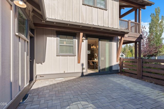 19737 SW River Camp Lane, Bend, OR 97702