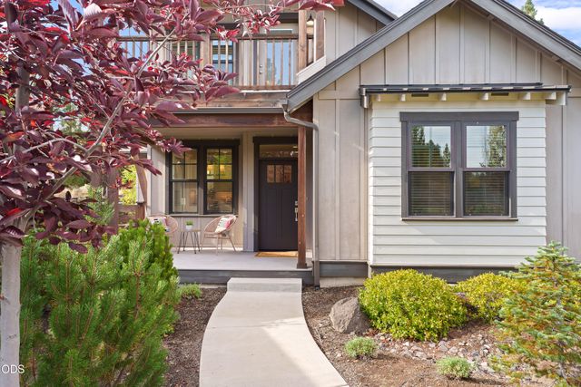 19737 SW River Camp Lane, Bend, OR 97702