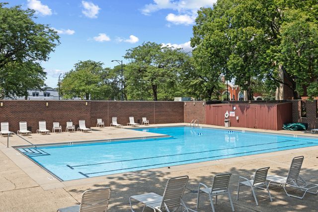2901 S Michigan Avenue 405, Chicago, IL 60616
