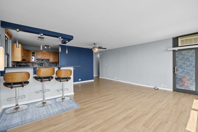 2901 S Michigan Avenue 405, Chicago, IL 60616