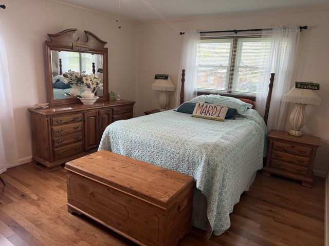 906 Riverside Cir, Celina, TN 38551
