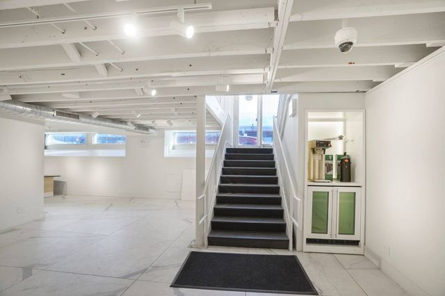 1910 W North Avenue, Chicago, IL 60622