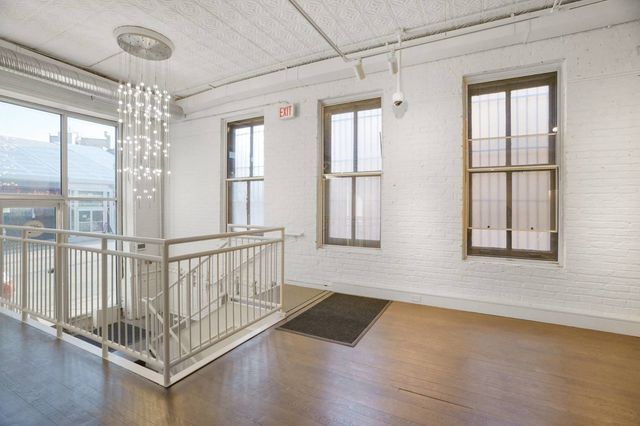 1910 W North Avenue, Chicago, IL 60622