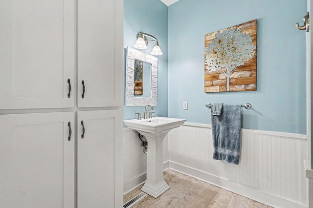 4684 Stonewood Court, Hudsonville, MI 49426