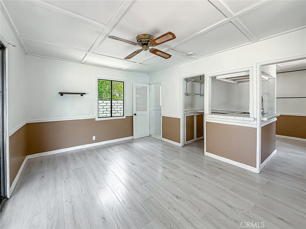 Image 68 of property listing at 8809 Oak Park Avenue, Sherwood Forest, CA 91325