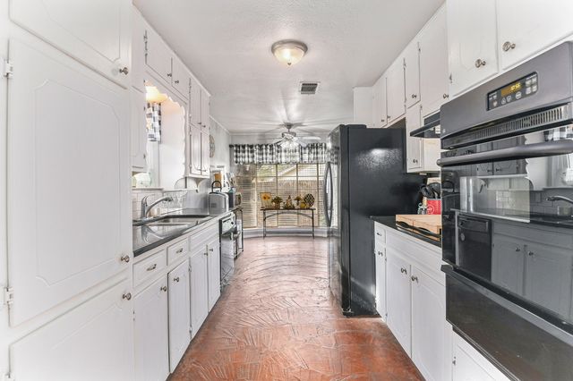 6608 Swanee Court, Watauga, TX 76148