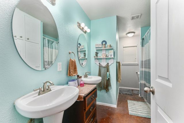 6608 Swanee Court, Watauga, TX 76148