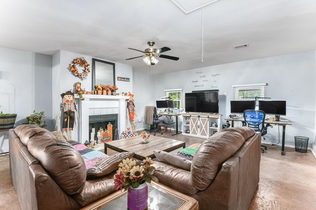 6608 Swanee Court, Watauga, TX 76148