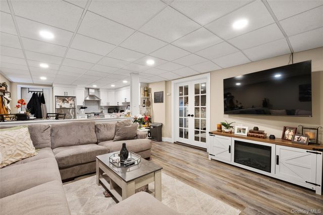 20 Millennium Court, Bohemia, NY 11716