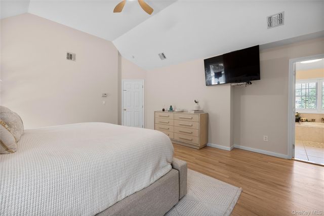 20 Millennium Court, Bohemia, NY 11716
