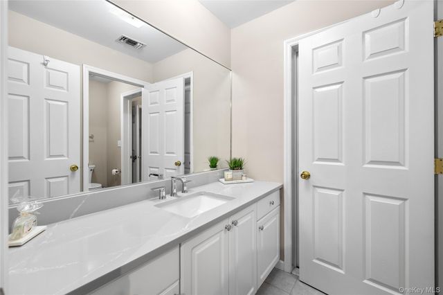 20 Millennium Court, Bohemia, NY 11716