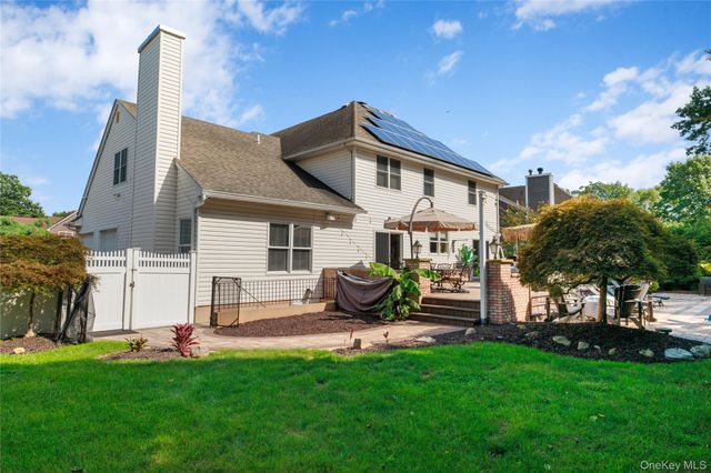 20 Millennium Court, Bohemia, NY 11716