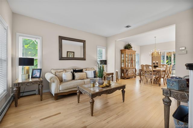 20 Millennium Court, Bohemia, NY 11716