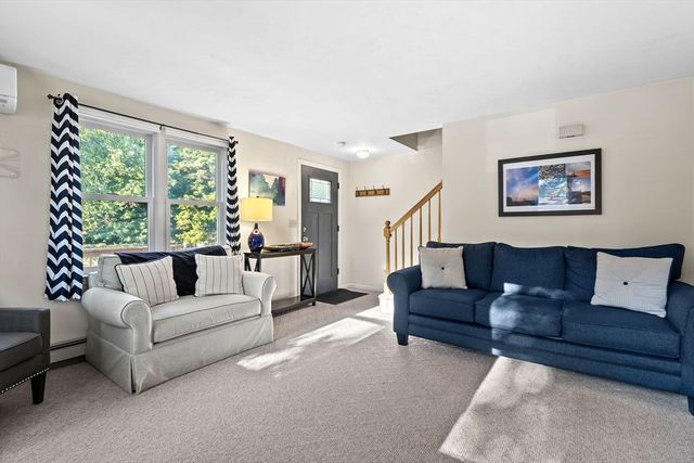 284 Chestnut St B, North Attleboro, MA 02760