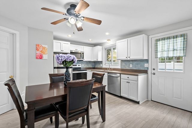 284 Chestnut St B, North Attleboro, MA 02760