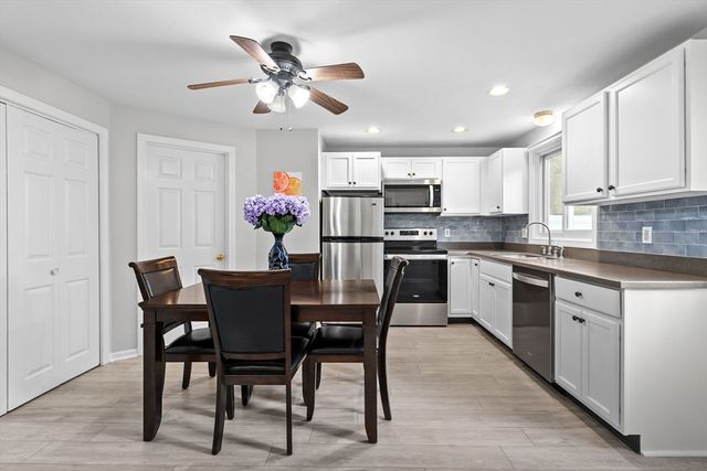 284 Chestnut St B, North Attleboro, MA 02760