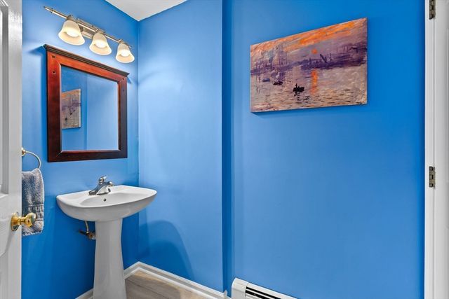 284 Chestnut St B, North Attleboro, MA 02760