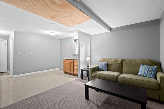 284 Chestnut St B, North Attleboro, MA 02760
