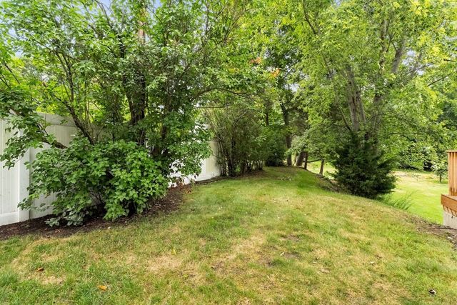 284 Chestnut St B, North Attleboro, MA 02760