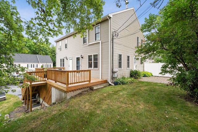 284 Chestnut St B, North Attleboro, MA 02760