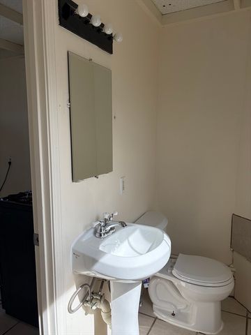 10-12 Maple Street 6, Waltham, MA 02453