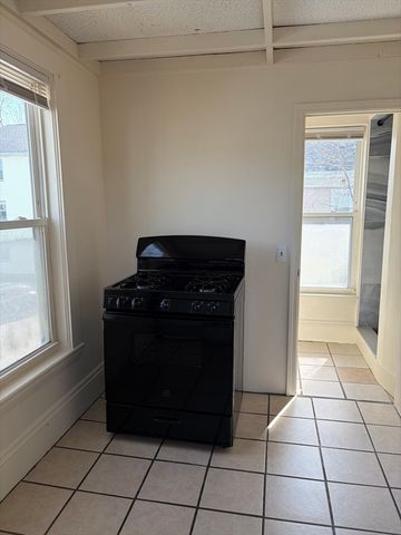 10-12 Maple Street 6, Waltham, MA 02453