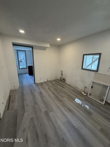 1214 Yates Street, Toledo, OH 43608