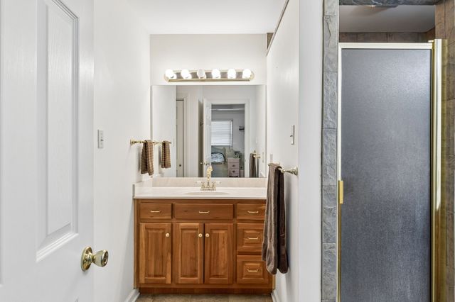 205 Houghton Dr, Winchester, TN 37398