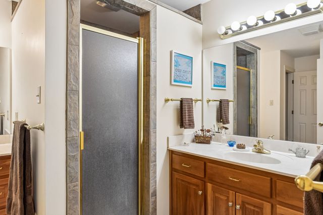 205 Houghton Dr, Winchester, TN 37398