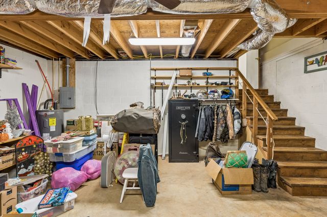 205 Houghton Dr, Winchester, TN 37398