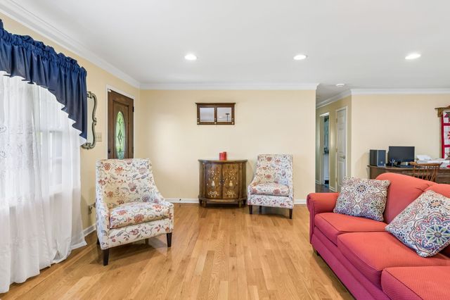 205 Houghton Dr, Winchester, TN 37398
