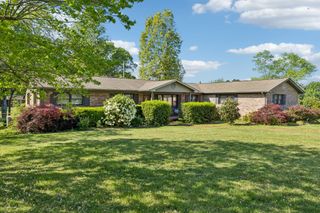 205 Houghton Dr, Winchester, TN 37398