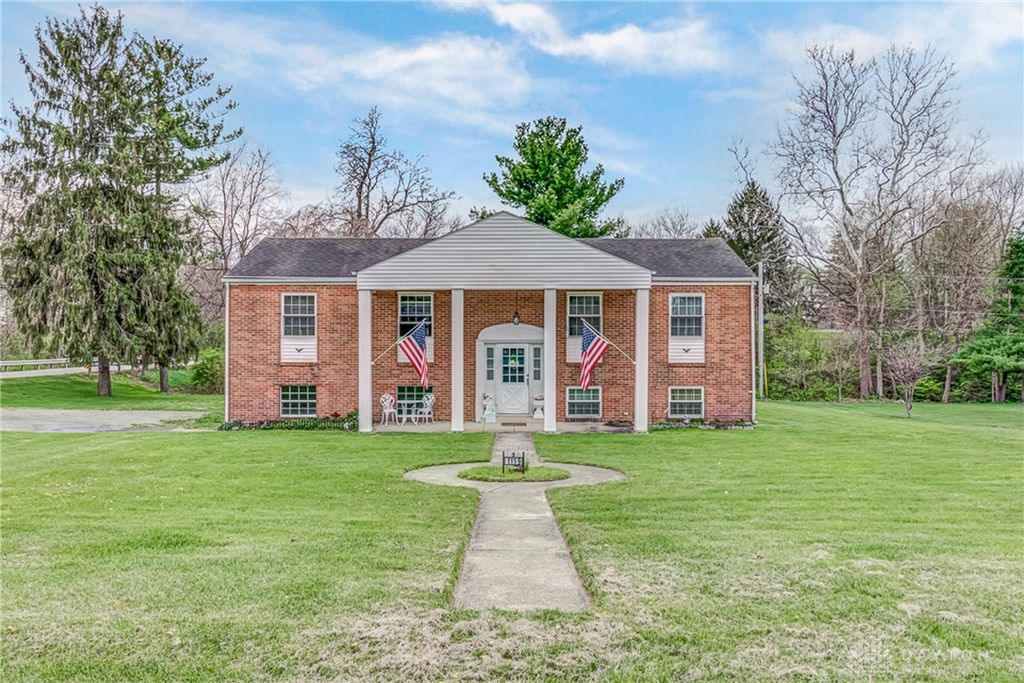 1119 Lee Ann Drive, Xenia, OH 45385