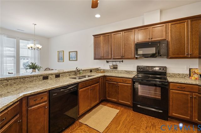 12157 Magnolia Bluff Ct, Chester, VA 23831
