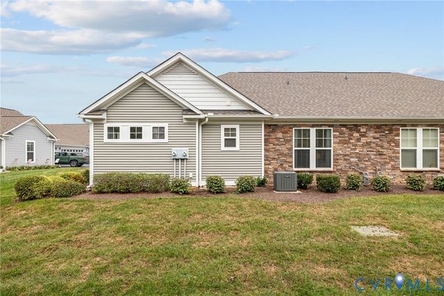 12157 Magnolia Bluff Ct, Chester, VA 23831