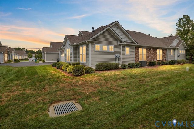 12157 Magnolia Bluff Ct, Chester, VA 23831